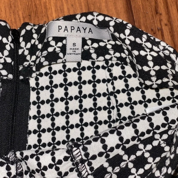 Papaya Women Black & White dress Plaid shorts size S - Picture 3 of 8